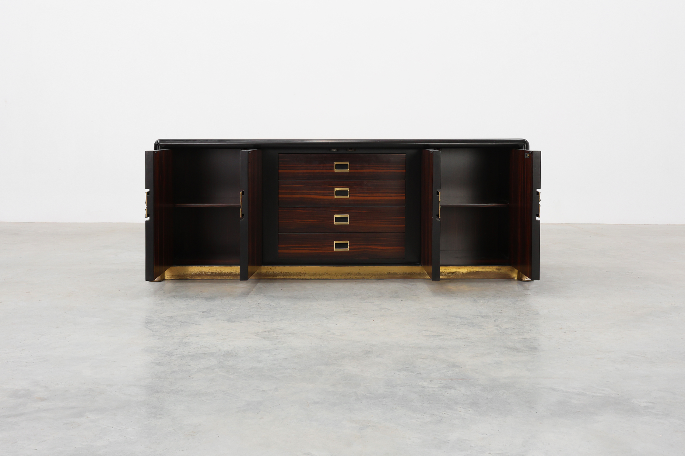 Sculptural wood and Brutalist Brass Credenza by Luciano Frigerio, Italy 1970sthumbnail
